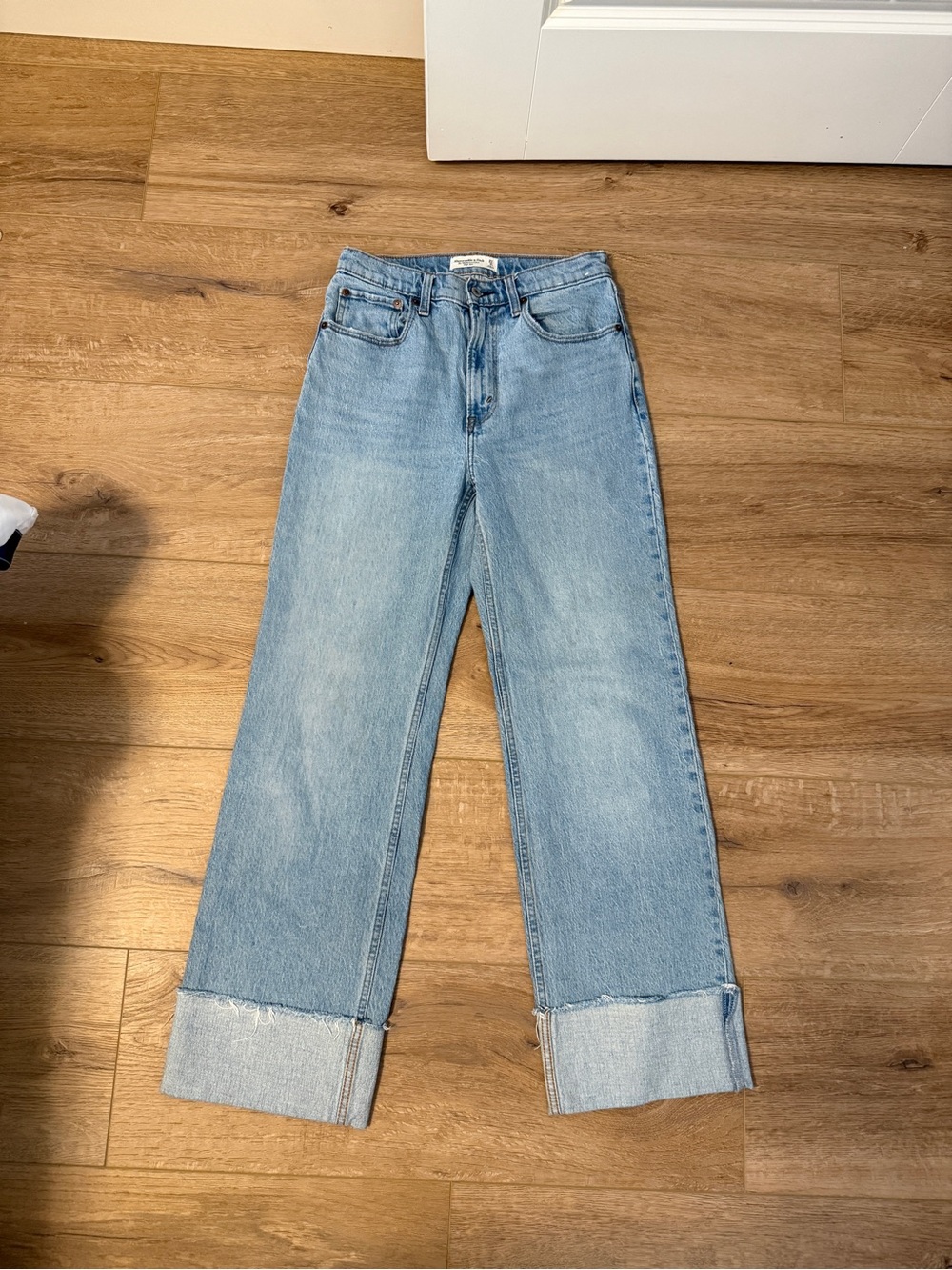 Abercrombie & Fitch Light Blue Straight-Leg Cuffed Jeans